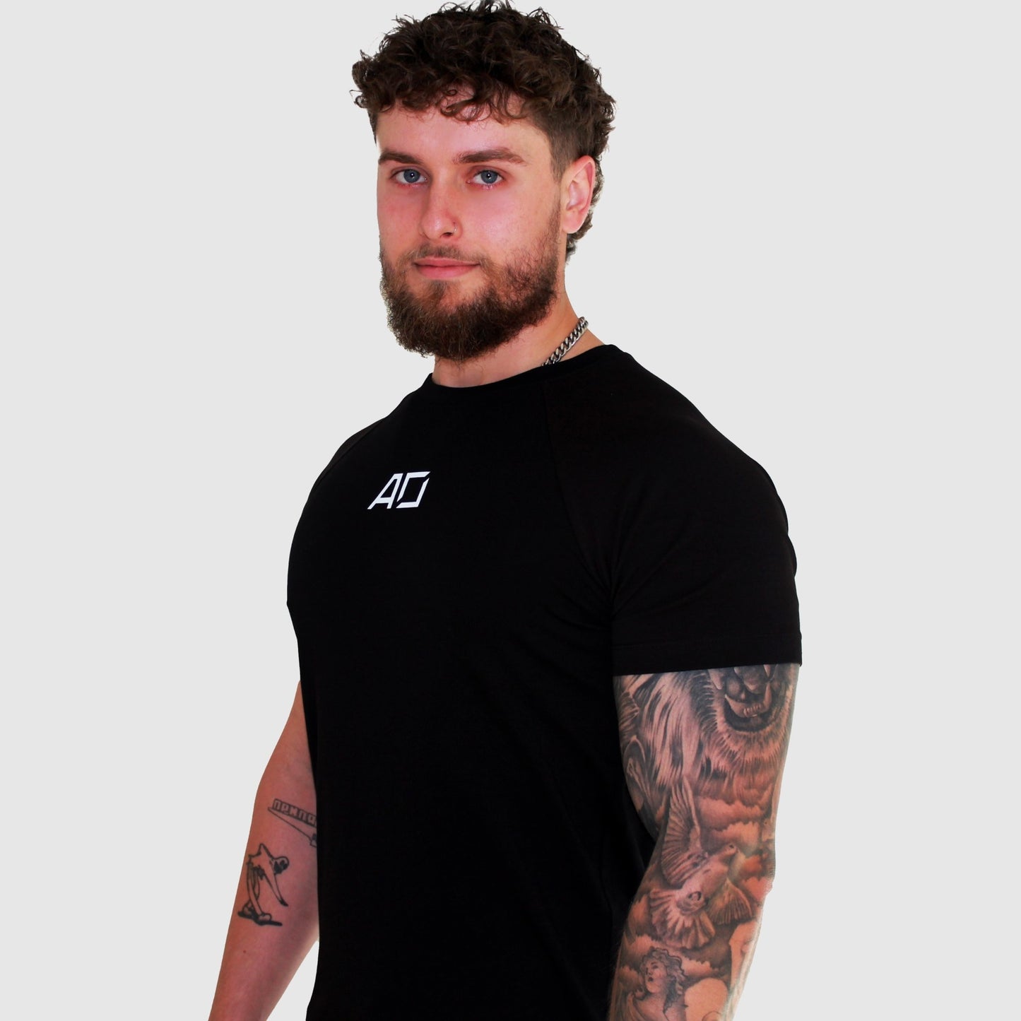 Short Black Sleeve Tee